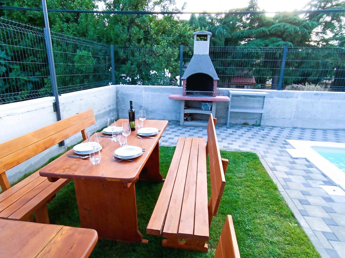 Villa Nikolina - Luxury Villa With 5 Bedrooms And Swimming Pool Vodnjan Bagian luar foto